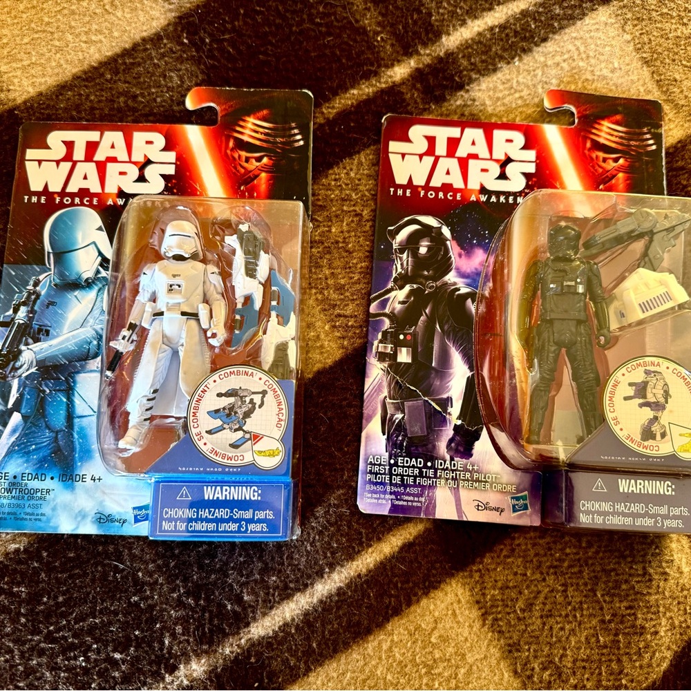 Star Wars The Force Awakens Action Figures - Snowtrooper and Fighter Pilot